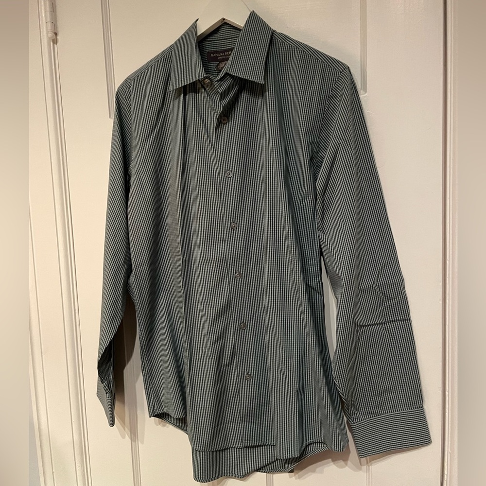 Banana Republic Stretch Classic Button Up Shirt